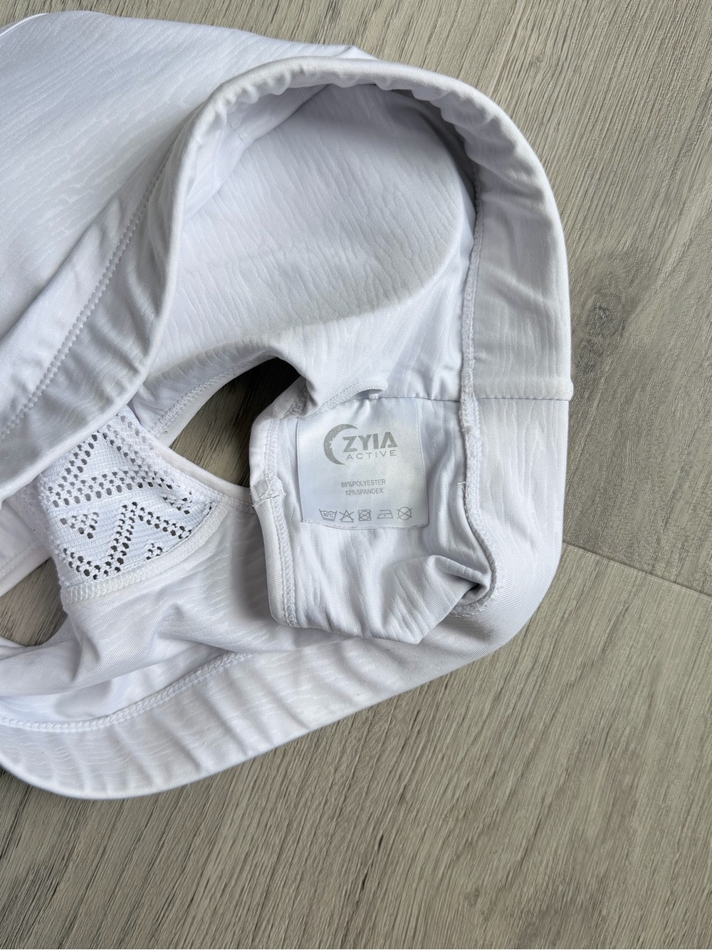 ZYIA Bomber Bra - White (M) - Picture 5 of 5